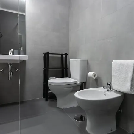 Aposentus - Elegant Functionality Downtown Апартаменты *